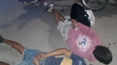 Escapaban de la Policía en San Juan y uno cargaba algo increíble: un inodoro Ferrum envuelto en una tela negra. Cómo terminó el insólito operativo.