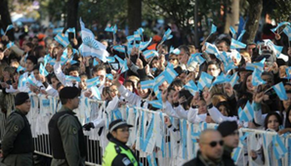 Los lectores prefirieron los festejos por la Independencia a los de la Revolución de Mayo