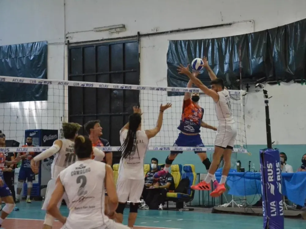 UVT no superó el ‘trauma’ del primer set perdido ante Monteros y cayó finalmente 3-0