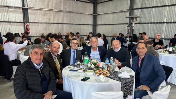 Martín Rapallini y Hugo Goransky con Rodolfo Vargas Arizu, David Uriburu y Mauricio Badaloni.-