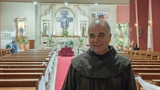 El sacerdote santafecino Juan Velásquez, nuevo párroco de San Francisco