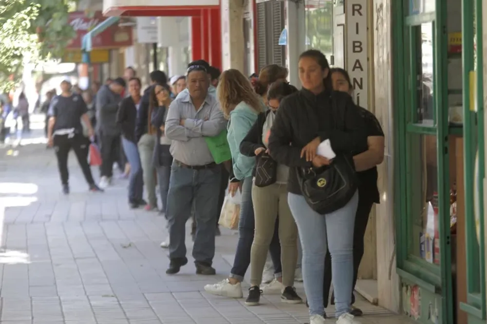 En junio comienza el pago de la segunda tanda del Ingreso Familiar de Emergencia
