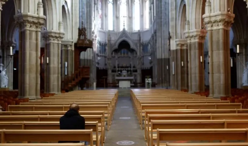Revelan que miembros de la iglesia católica de Portugal abusaron de casi 5.000 menores
