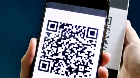 Las nuevas medidas para pagar con código QR que dispuso el Banco Central