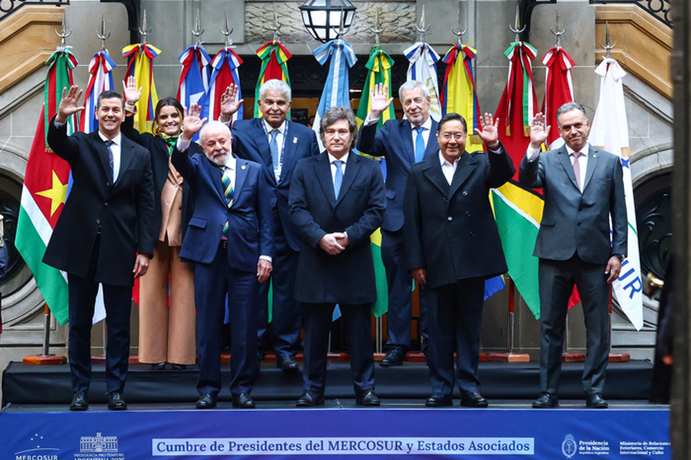 La foto familiar del año pasado, en la que Milei estuvo notablemente incómodo.