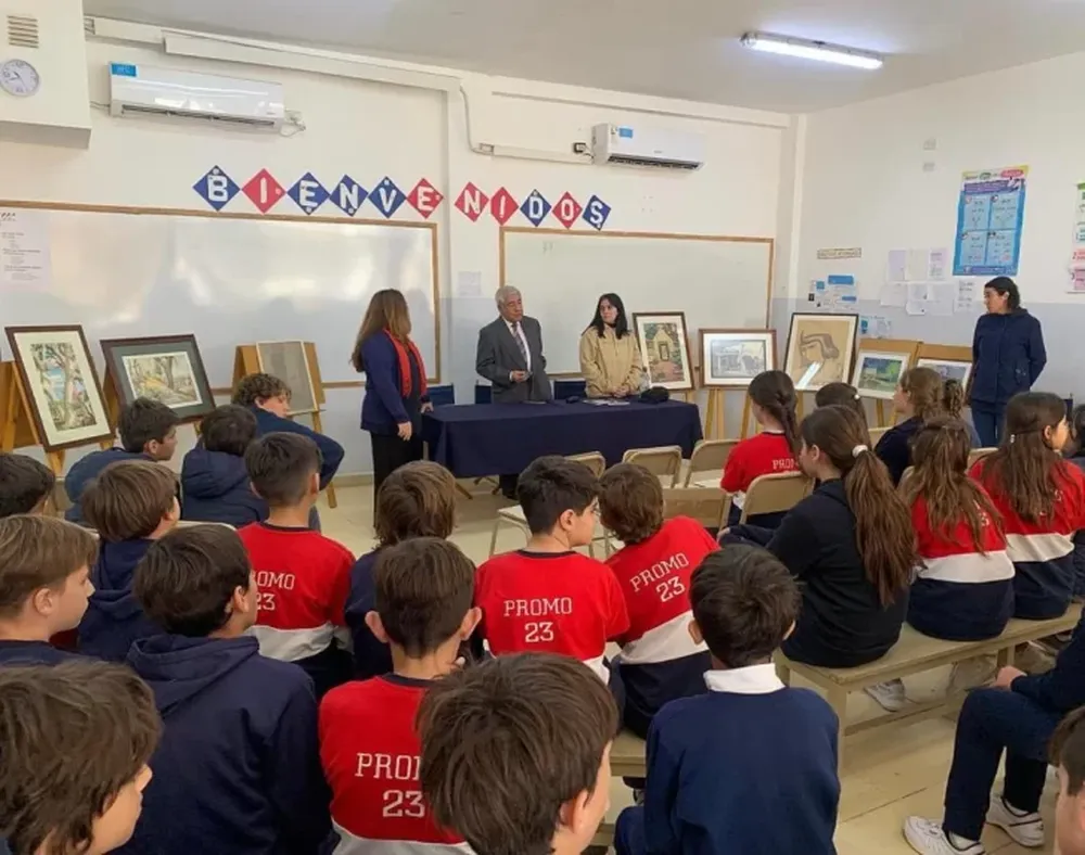 Santiago Paredes, con ojos de niños