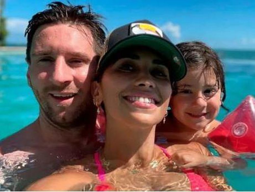 Las ojotas de Messi que generaron una catarata de memes