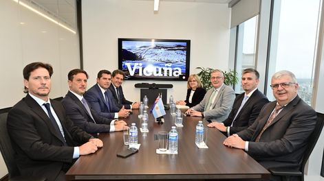 marcelo orrego avanza en canada con un acuerdo clave con vicuna corp para proyectos mineros