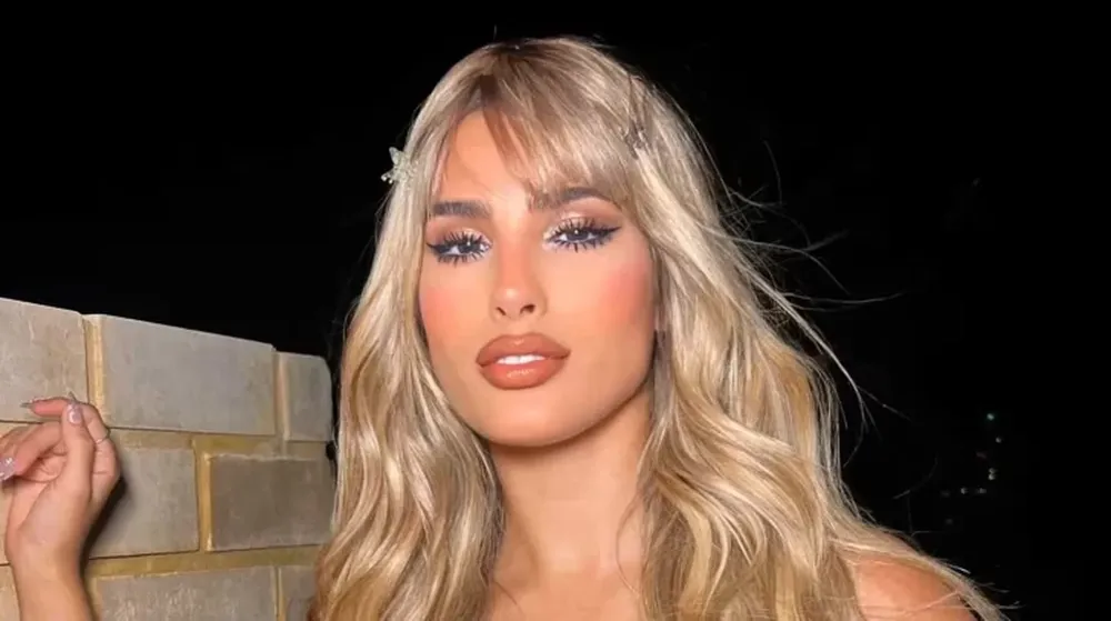 Julieta Poggio juega al límite: ultra body, colaless y transparencias extremas