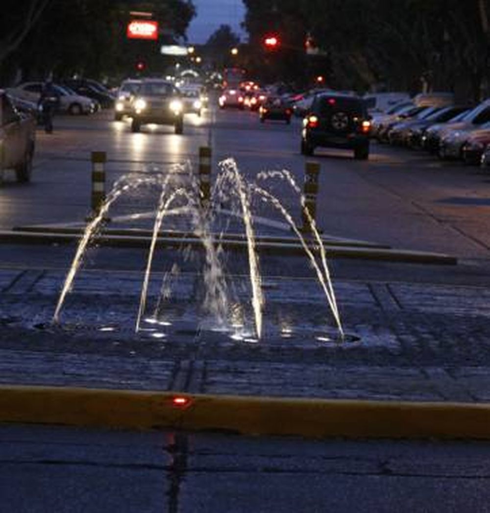 Iluminan la rotonda por  seguridad