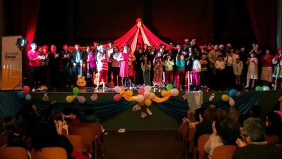 El salón cultural que, tras su refacción, se convirtió en una meca del arte para los vecinos