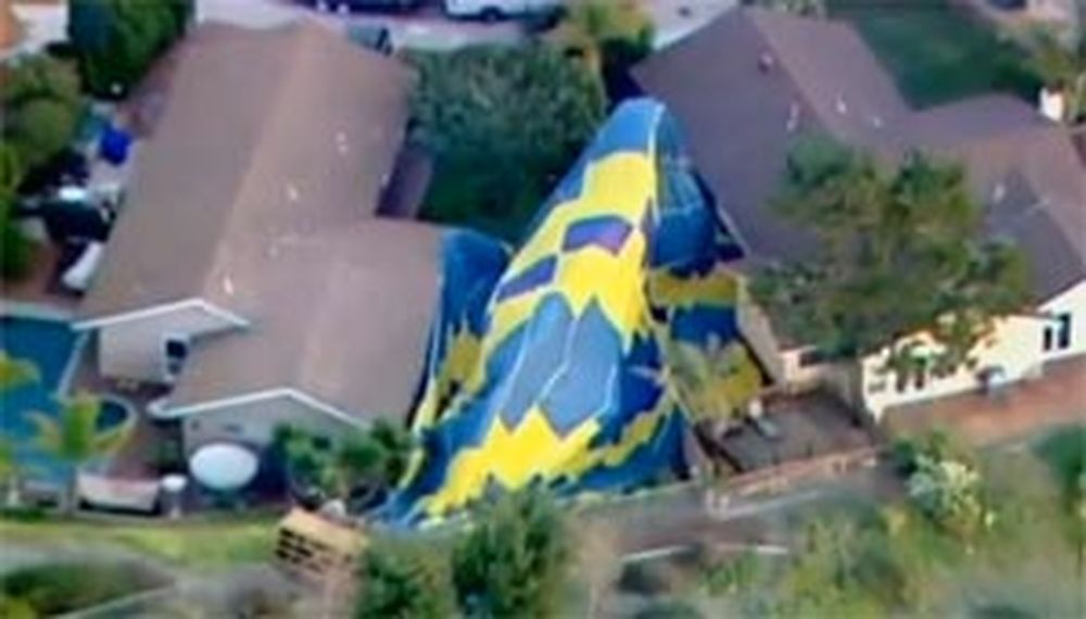 Cae el globo aerostático donde festejaban su boda