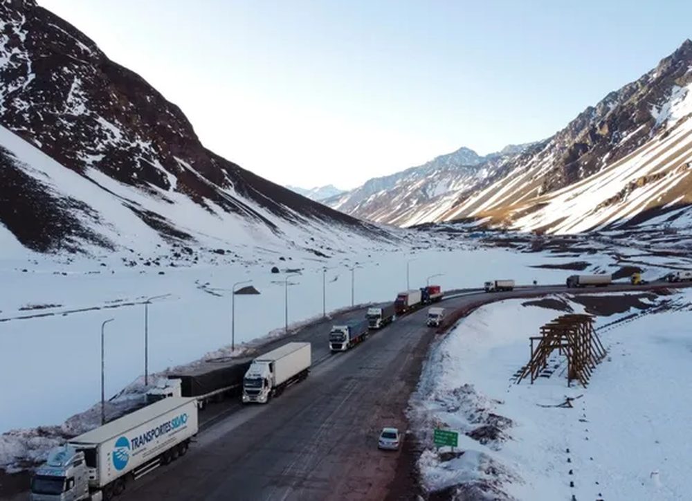 Continúan las nevadas y el cierre del paso Cristo Redentor podría extenderse