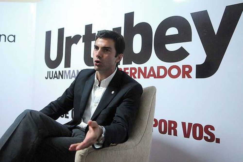 Urtubey apoyó a CFK y embistió contra Moyano