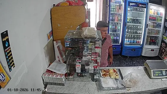 [VIDEO] Así actúa el terror de los kioscos sanjuaninos: se llevó un cartón de cigarrillos en segundos