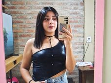 Melani Dessef, estudiante de enfermería y madre de una niña de 4 años, se encuentra internada en Terapia Intensiva del Hospital Guillermo Rawson Melani Dessef, estudiante de enfermería y madre de una niña de 4 años, se encuentra internada en Terapia Intensiva del Hospital Guillermo Rawson