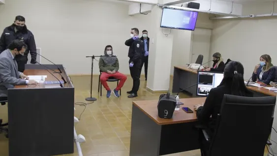 En su séptima condena, recibió 9 años por atacar a trompadas y violar a su expareja