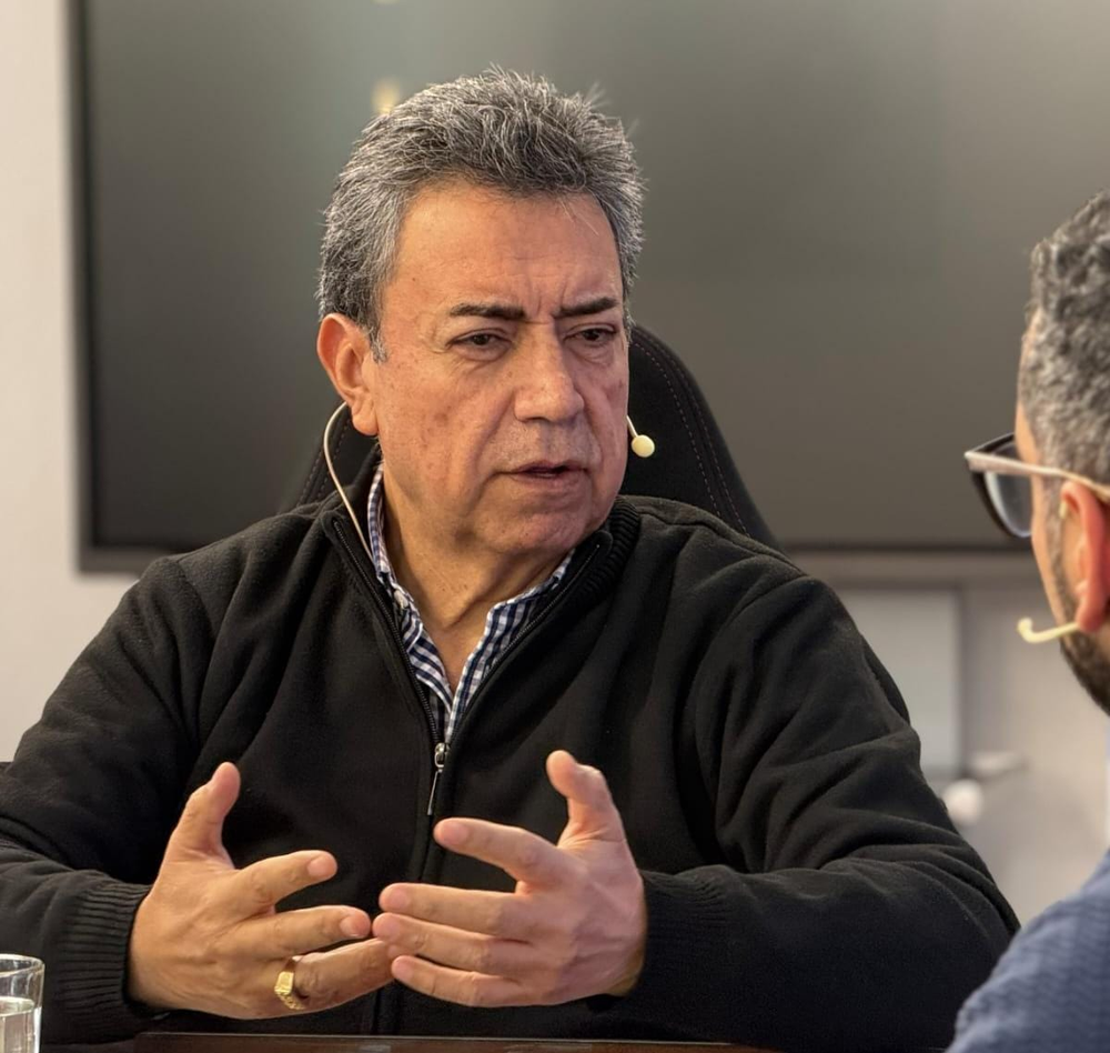Eduardo Cabello.-