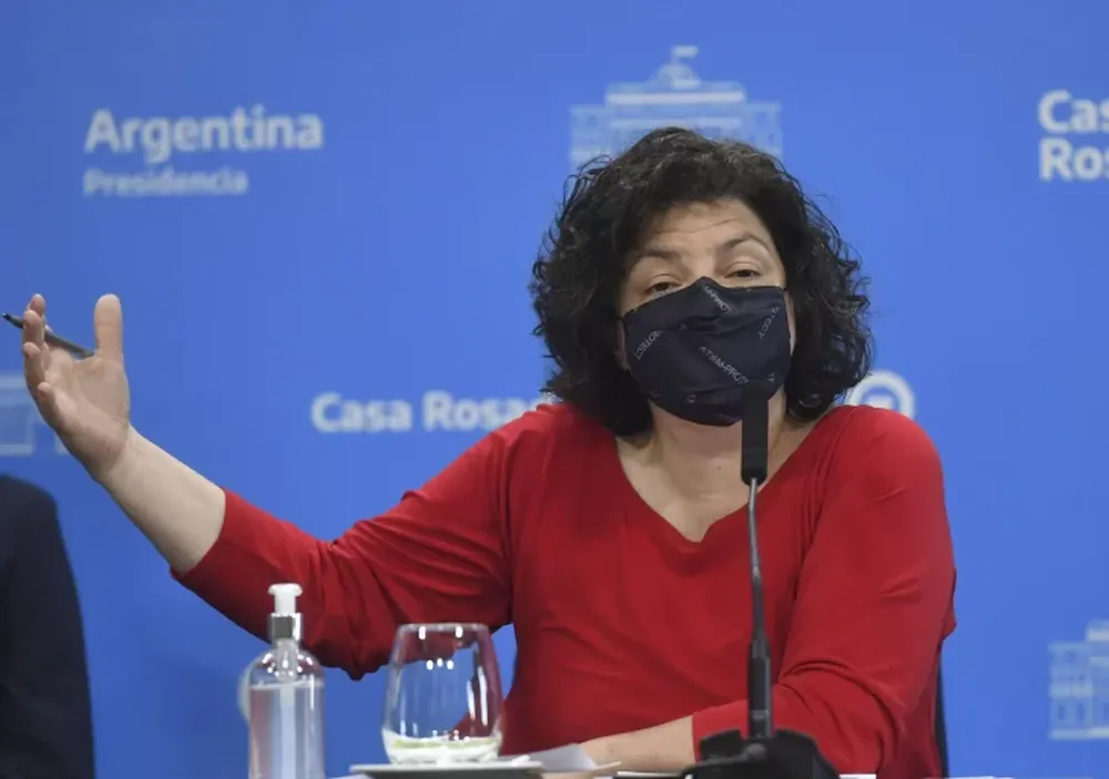 Acordaron que el lapso para recibir la dosis de refuerzo contra el Covid sea no menor a 4 meses