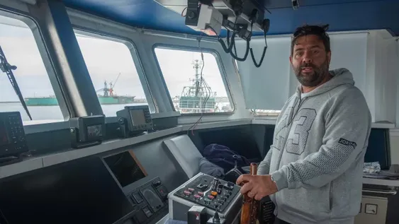 El covid lo tuvo 40 días en coma y hoy es capitán de barco nuevo