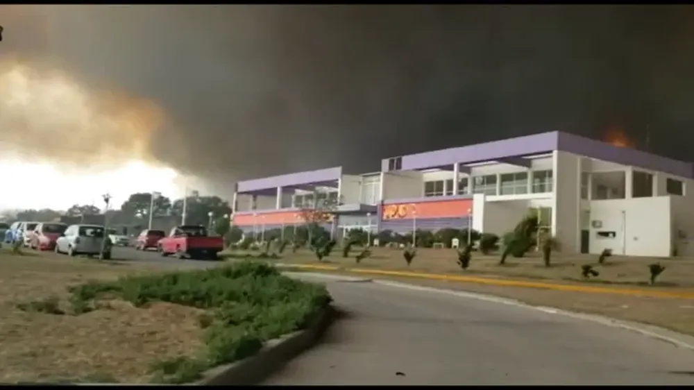 Por los incendios forestales en San Luis tuvieron que evacuar a 15 bebés de una Maternidad