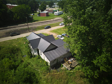 La casa del horror en Ohio: rescataron a 16 chicos que vivían hacinados entre basura y desechos humanos La casa del horror en Ohio: rescataron a 16 chicos que vivían hacinados entre basura y desechos humanos