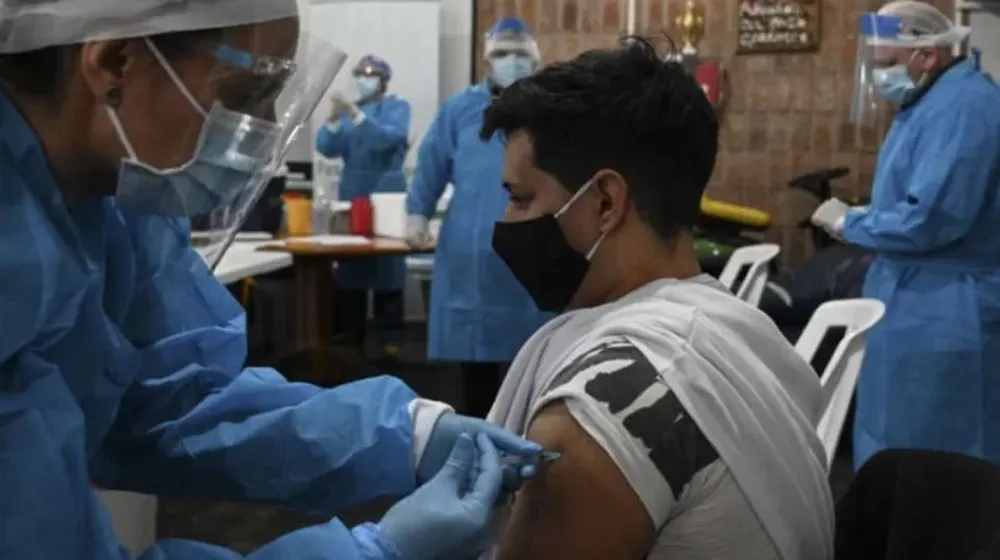 Uruguay logró vacunar con una dosis contra el Covid al 70% de su población