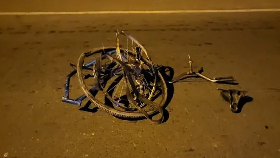 Embistió desde atrás y mató a un vecino en una camioneta ¿sin luces y sin frenos?