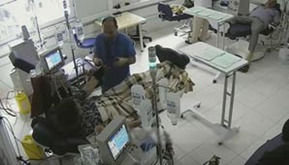 Video: prendió fuego un hospital y mató a dos personas