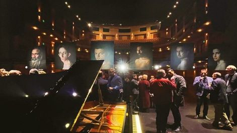 Una experiencia artística única, la describen, “Reflejos de Macondo” es un viaje sensorial inspirado en Cien años de soledad, la obra maestra de Gabriel García Márquez.