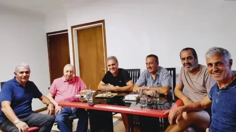 Carlos Bilardo recibió una emotiva visita