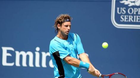 Nalbandian no detiene su paso