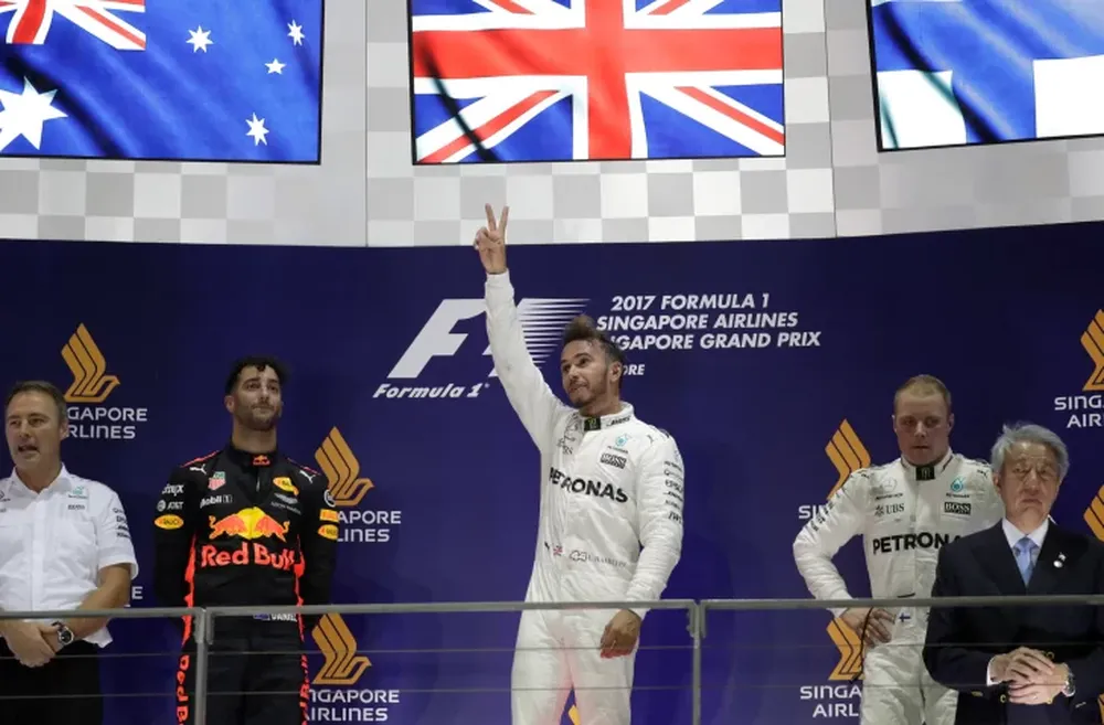 Hamilton se impuso en el Gran Premio de Singapur