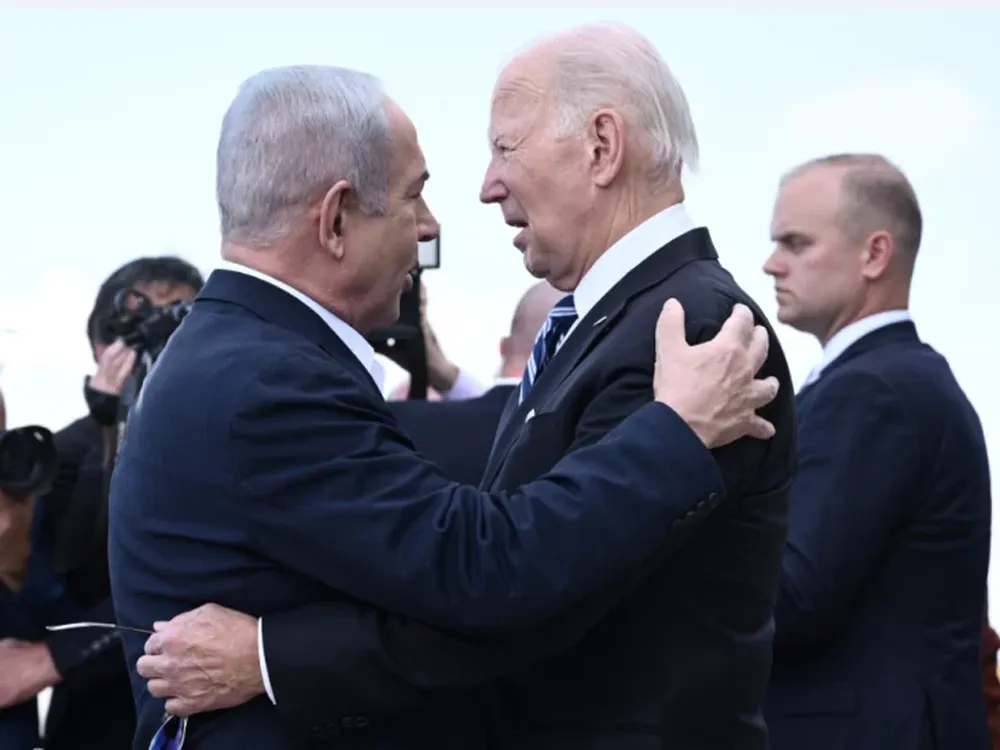 Biden llegó a Tel Aviv y avaló la versión israelí sobre el ataque a un hospital en Gaza