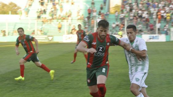Con un jugador menos, Desamparados consiguió un heroico empate ante Otamendi Con un jugador menos, Desamparados consiguió un heroico empate ante Otamendi