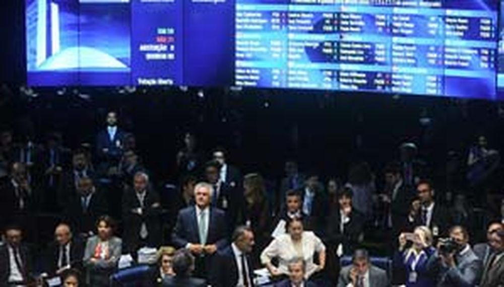 Aprueban el juicio político a Dilma y se avanza en la destitución
