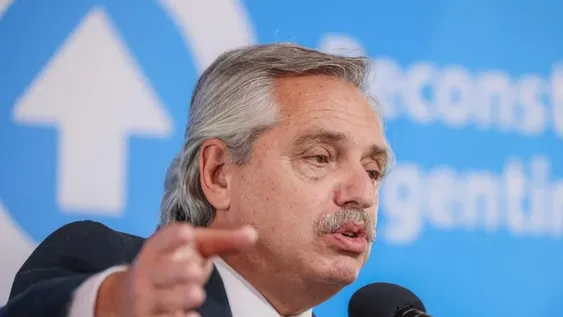 Vacunatorio VIP: el Presidente bajó a Taiana y a Valdés del viaje a México