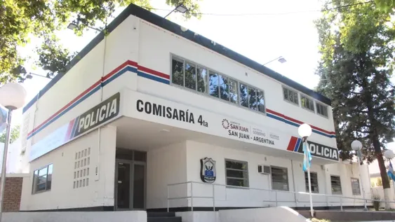 Una mujer terminó con un brazo quebrado en un violento robo