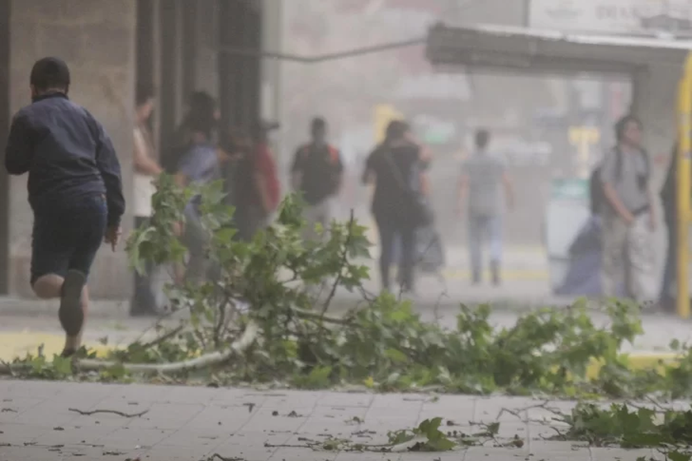 Sigue el viento en San Juan: qué pasara con las clases el resto de la jornada