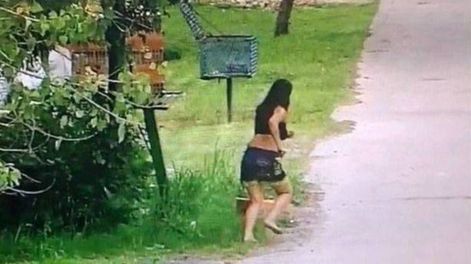 La joven apuñaló a su mamá mientras dormía.