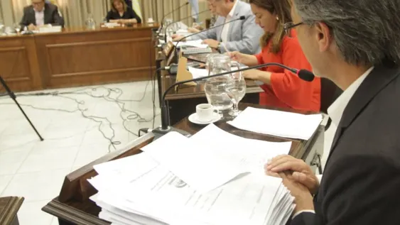 Por unanimidad, el Concejo rawsino acortó plazo para la interpelación a García