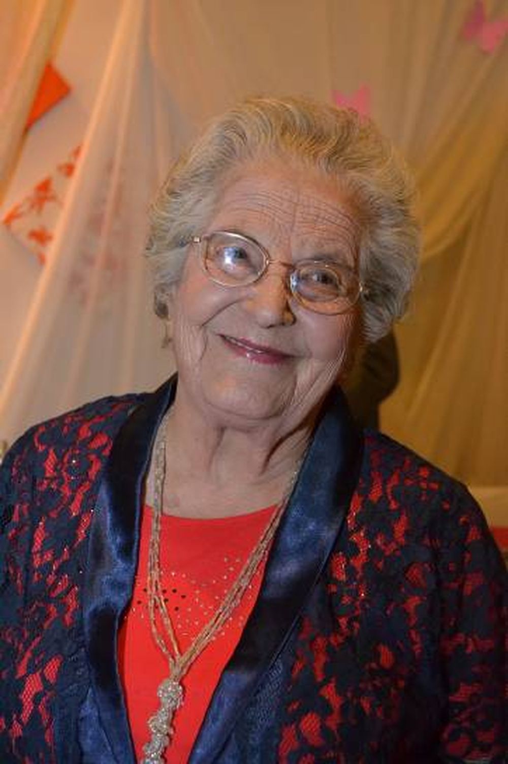 Noventa velitas para Benita Méndez de Socio