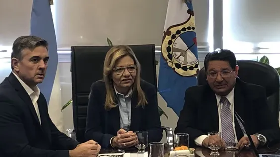 Tras los rechazos, el Gobierno les hará una oferta “superadora” a los gremios docentes