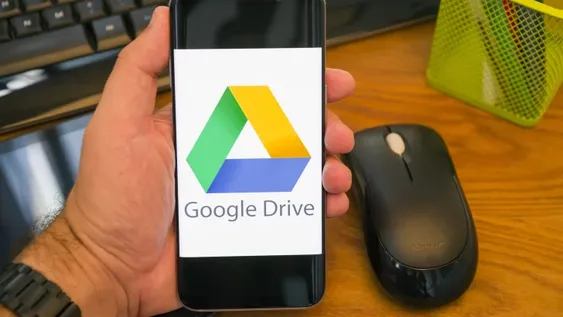 Descubrieron que almacenaba pornografía infantil en Google Drive y lo condenaron