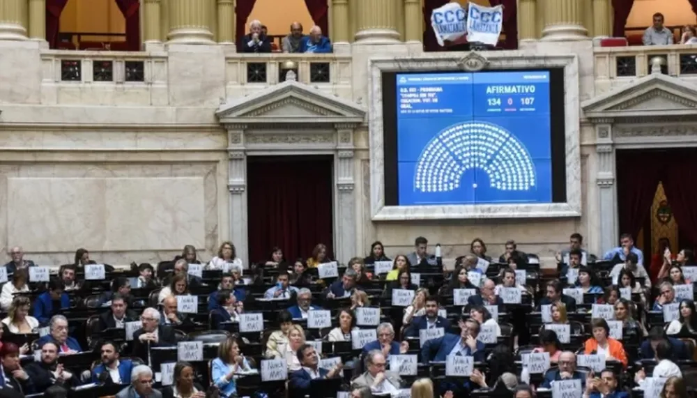 Milei apoyó al oficialismo para lograr la media sanción del proyecto que devuelve el IVA en la canasta básica
