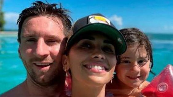 Las ojotas de Messi que generaron una catarata de memes