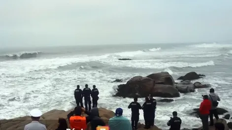 Sanjuanino arrastrado por el mar en La Serena: “Las banderas rojas están, pero la gente se mete igual”, dijo un funcionario chileno