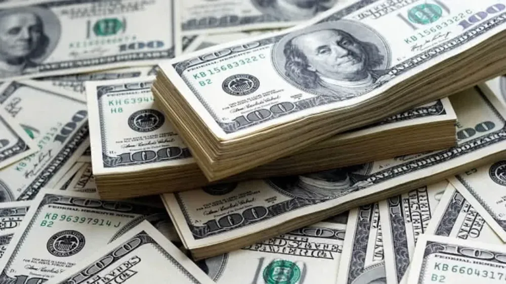 En línea con el mundo, el dólar subió 31 centavos y superó los $28