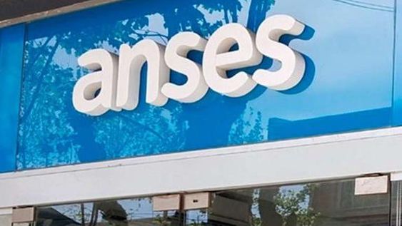 Oficializaron el aumento del 6,12% para las jubilaciones y asignaciones desde junio