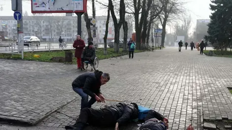 Zelenski denuncia bombardeo en el centro de Jerson como acto de “terror” ruso en Navidad